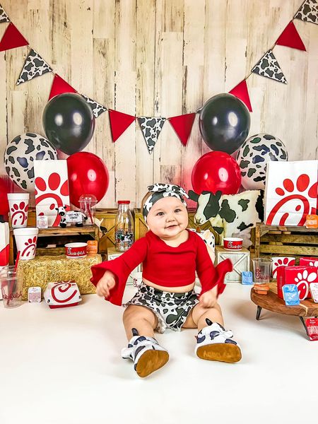 Kate Vache Anniversaire Ballons Mur en bois Toile de fond conçue par Mandy Ringe photographie - Kate Backdrop FR