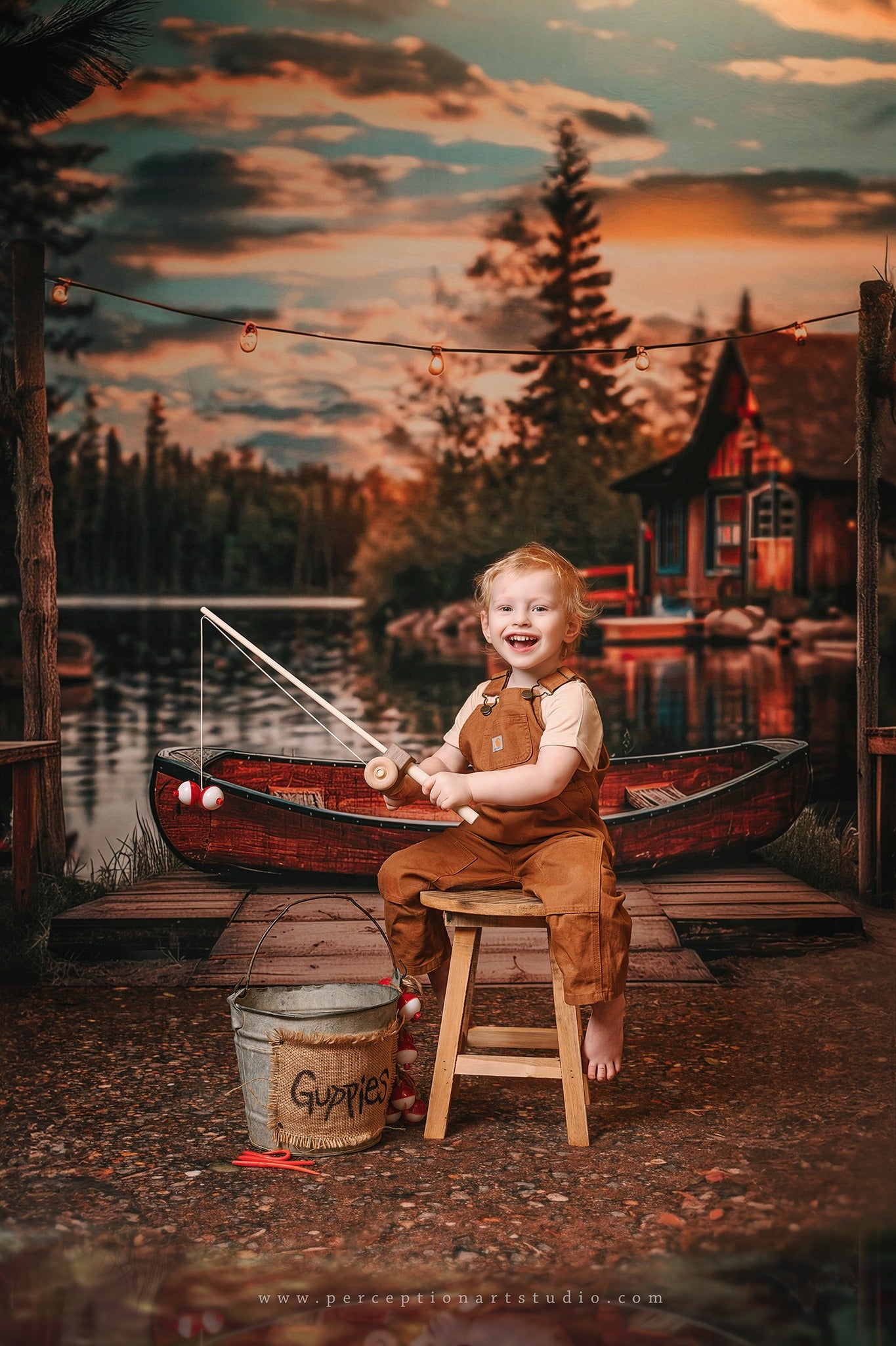 Kate Canoë Quai Lac Forêt Cabane Toile de fond conçue par Lidia Redekopp