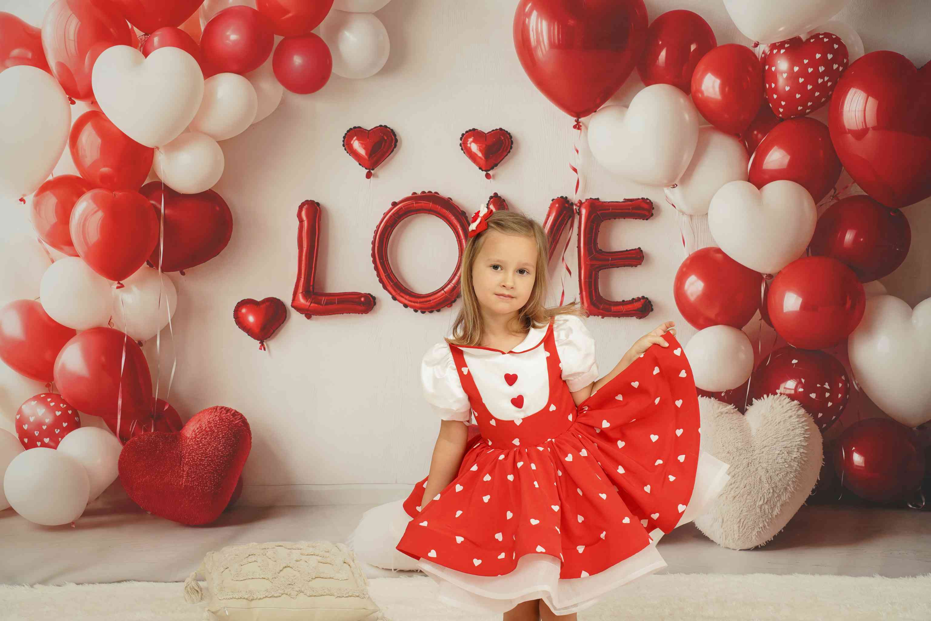 Kate Saint Valentin Cœur Ballons LOVE Rouge Toile de fond conçue par Emetselch