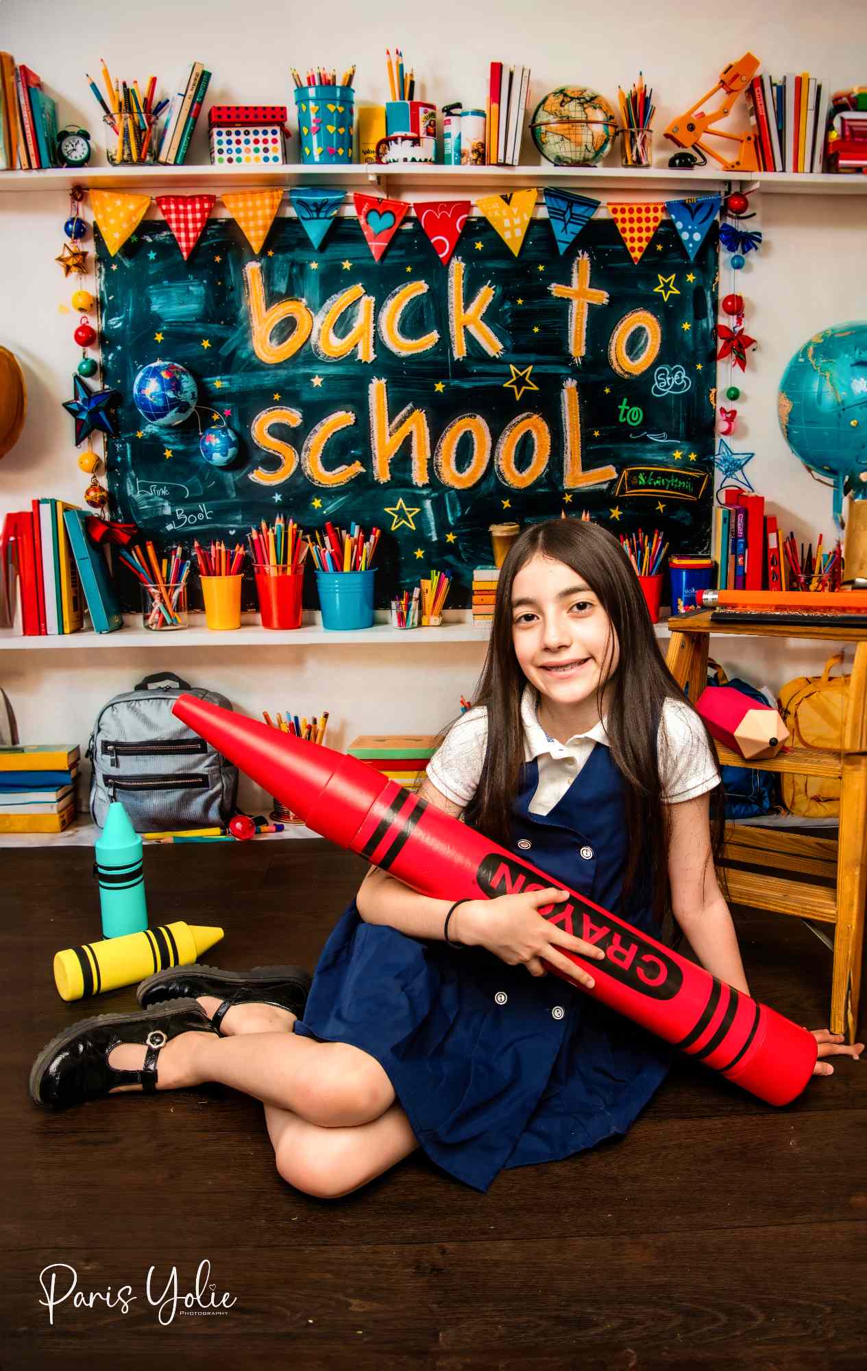 Kate Retour à l'école Globe Coloré Livre Crayon Sac Toile de fond conçue par Emetselch - Kate Backdrop FR