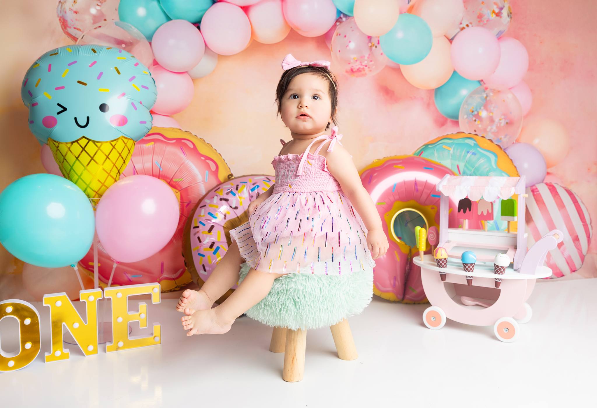 Kate Ballons Cake smash Donut Anniversaire Toile de fond conçu par Emetselch - Kate Backdrop FR